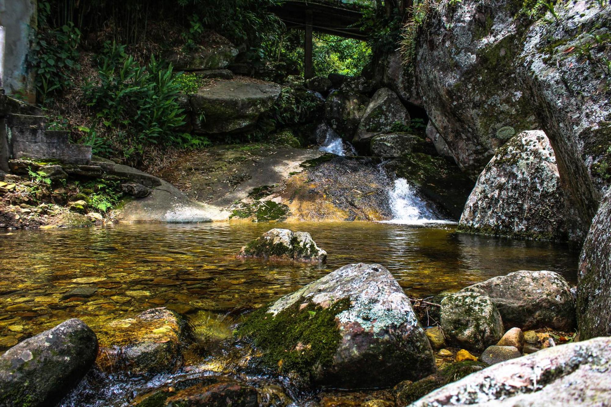 Hotel Fazenda Caledonia Inn Нова-Фрибургу Екстер'єр фото