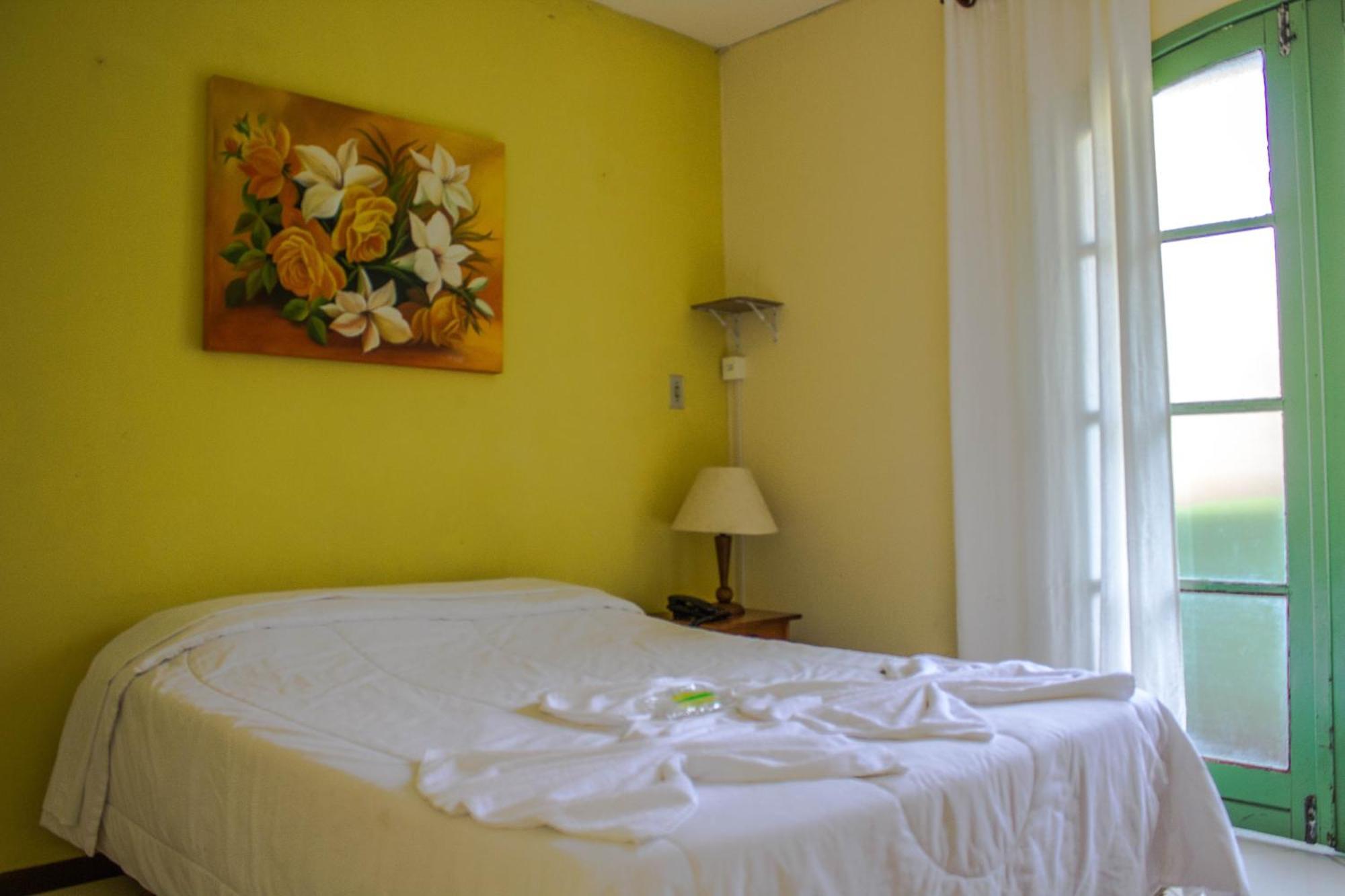Hotel Fazenda Caledonia Inn Нова-Фрибургу Екстер'єр фото